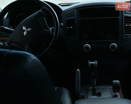 Чорний Міцубісі Паджеро Вагон, об'ємом двигуна 2.97 л та пробігом 310 тис. км за 13600 $, фото 19 на Automoto.ua