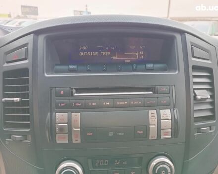 Черный Мицубиси Паджеро Вагон, объемом двигателя 3 л и пробегом 280 тыс. км за 12590 $, фото 25 на Automoto.ua