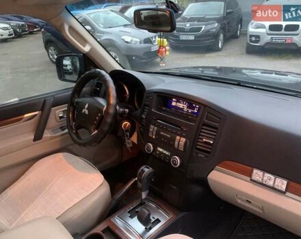 Черный Мицубиси Паджеро Вагон, объемом двигателя 3 л и пробегом 232 тыс. км за 11390 $, фото 33 на Automoto.ua