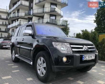 Чорний Міцубісі Паджеро Вагон, об'ємом двигуна 3 л та пробігом 177 тис. км за 14500 $, фото 6 на Automoto.ua