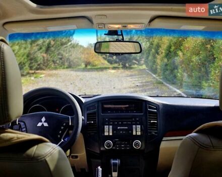 Чорний Міцубісі Паджеро Вагон, об'ємом двигуна 3.8 л та пробігом 200 тис. км за 11600 $, фото 15 на Automoto.ua