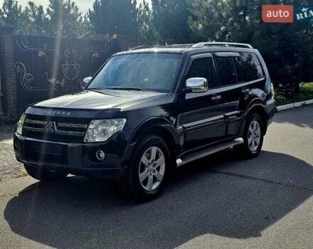 Чорний Міцубісі Паджеро Вагон, об'ємом двигуна 3.8 л та пробігом 200 тис. км за 11600 $, фото 1 на Automoto.ua