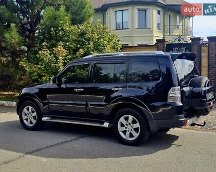 Чорний Міцубісі Паджеро Вагон, об'ємом двигуна 3.8 л та пробігом 200 тис. км за 11600 $, фото 2 на Automoto.ua
