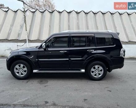 Черный Мицубиси Паджеро Вагон, объемом двигателя 3 л и пробегом 182 тыс. км за 11500 $, фото 4 на Automoto.ua