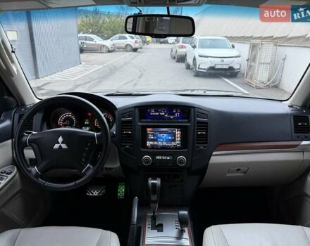Черный Мицубиси Паджеро Вагон, объемом двигателя 3 л и пробегом 182 тыс. км за 11500 $, фото 11 на Automoto.ua
