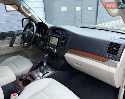 Черный Мицубиси Паджеро Вагон, объемом двигателя 3 л и пробегом 182 тыс. км за 11500 $, фото 13 на Automoto.ua