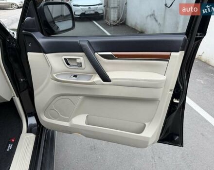 Черный Мицубиси Паджеро Вагон, объемом двигателя 3 л и пробегом 182 тыс. км за 11500 $, фото 14 на Automoto.ua