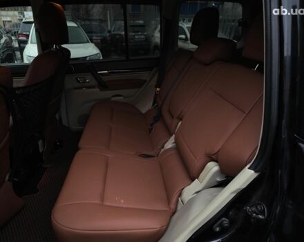 Черный Мицубиси Паджеро Вагон, объемом двигателя 3.8 л и пробегом 219 тыс. км за 10990 $, фото 14 на Automoto.ua