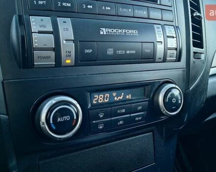 Черный Мицубиси Паджеро Вагон, объемом двигателя 3.83 л и пробегом 389 тыс. км за 14800 $, фото 38 на Automoto.ua