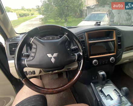 Черный Мицубиси Паджеро Вагон, объемом двигателя 3.8 л и пробегом 219 тыс. км за 14000 $, фото 10 на Automoto.ua