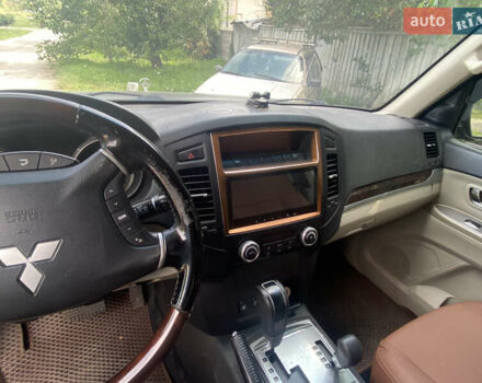 Черный Мицубиси Паджеро Вагон, объемом двигателя 3.8 л и пробегом 219 тыс. км за 14000 $, фото 13 на Automoto.ua