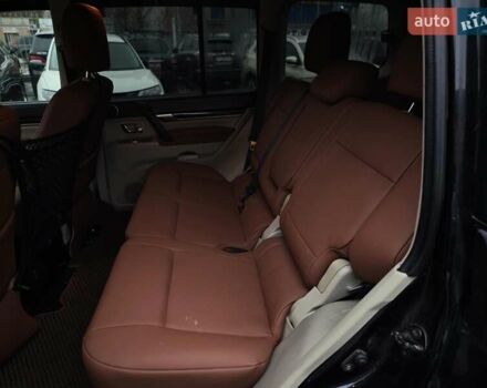 Черный Мицубиси Паджеро Вагон, объемом двигателя 3.8 л и пробегом 219 тыс. км за 10990 $, фото 15 на Automoto.ua