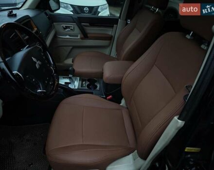 Черный Мицубиси Паджеро Вагон, объемом двигателя 3.8 л и пробегом 219 тыс. км за 10990 $, фото 23 на Automoto.ua