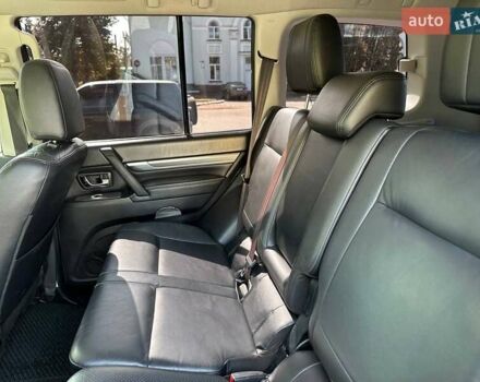 Чорний Міцубісі Паджеро Вагон, об'ємом двигуна 2.97 л та пробігом 312 тис. км за 14300 $, фото 18 на Automoto.ua