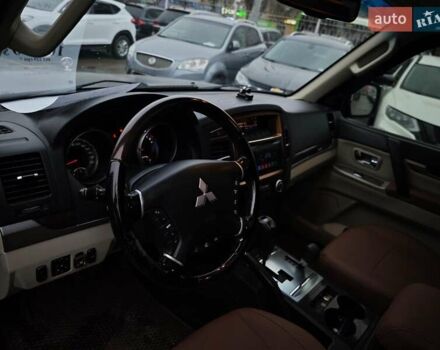 Черный Мицубиси Паджеро Вагон, объемом двигателя 3.8 л и пробегом 219 тыс. км за 10990 $, фото 21 на Automoto.ua