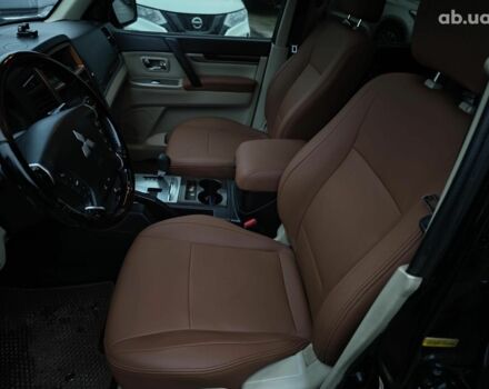 Черный Мицубиси Паджеро Вагон, объемом двигателя 3.8 л и пробегом 219 тыс. км за 10990 $, фото 22 на Automoto.ua