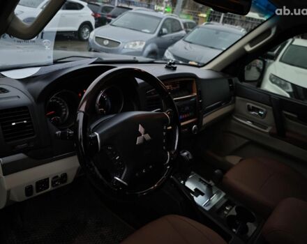 Черный Мицубиси Паджеро Вагон, объемом двигателя 3.8 л и пробегом 219 тыс. км за 10990 $, фото 21 на Automoto.ua