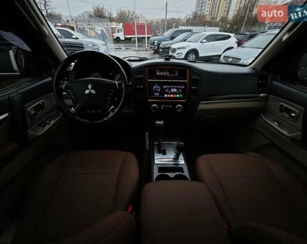 Черный Мицубиси Паджеро Вагон, объемом двигателя 3.8 л и пробегом 219 тыс. км за 10990 $, фото 16 на Automoto.ua