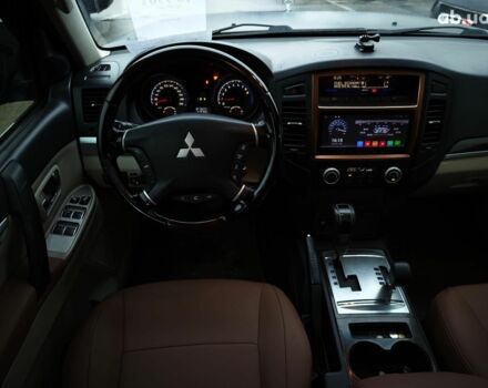 Черный Мицубиси Паджеро Вагон, объемом двигателя 3.8 л и пробегом 219 тыс. км за 10990 $, фото 17 на Automoto.ua