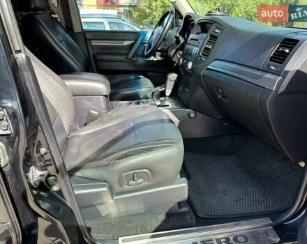 Чорний Міцубісі Паджеро Вагон, об'ємом двигуна 2.97 л та пробігом 312 тис. км за 14300 $, фото 6 на Automoto.ua