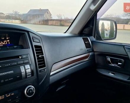 Черный Мицубиси Паджеро Вагон, объемом двигателя 3.83 л и пробегом 389 тыс. км за 14800 $, фото 44 на Automoto.ua