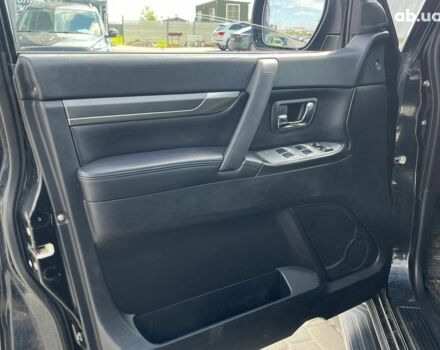 Черный Мицубиси Паджеро Вагон, объемом двигателя 3 л и пробегом 235 тыс. км за 15490 $, фото 45 на Automoto.ua