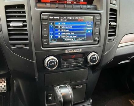 Черный Мицубиси Паджеро Вагон, объемом двигателя 3.2 л и пробегом 80 тыс. км за 25000 $, фото 6 на Automoto.ua