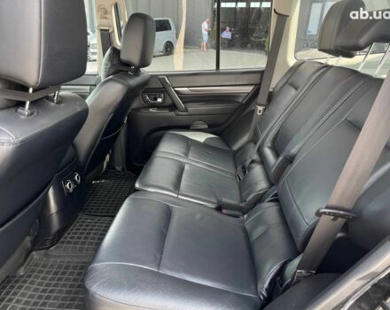 Черный Мицубиси Паджеро Вагон, объемом двигателя 3 л и пробегом 235 тыс. км за 15490 $, фото 33 на Automoto.ua