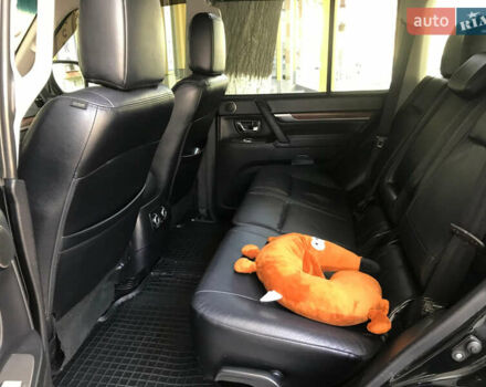Чорний Міцубісі Паджеро Вагон, об'ємом двигуна 3.2 л та пробігом 164 тис. км за 20000 $, фото 10 на Automoto.ua