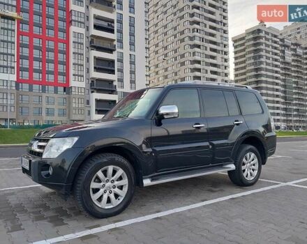 Чорний Міцубісі Паджеро Вагон, об'ємом двигуна 3.2 л та пробігом 179 тис. км за 17500 $, фото 1 на Automoto.ua