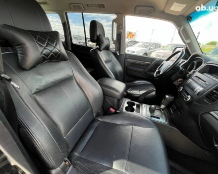 Черный Мицубиси Паджеро Вагон, объемом двигателя 3 л и пробегом 235 тыс. км за 15490 $, фото 9 на Automoto.ua