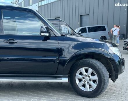 Черный Мицубиси Паджеро Вагон, объемом двигателя 3 л и пробегом 235 тыс. км за 15490 $, фото 4 на Automoto.ua