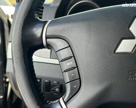 Черный Мицубиси Паджеро Вагон, объемом двигателя 3 л и пробегом 235 тыс. км за 15490 $, фото 41 на Automoto.ua