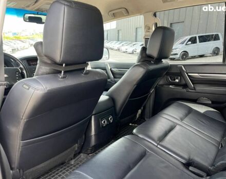 Черный Мицубиси Паджеро Вагон, объемом двигателя 3 л и пробегом 235 тыс. км за 15490 $, фото 32 на Automoto.ua
