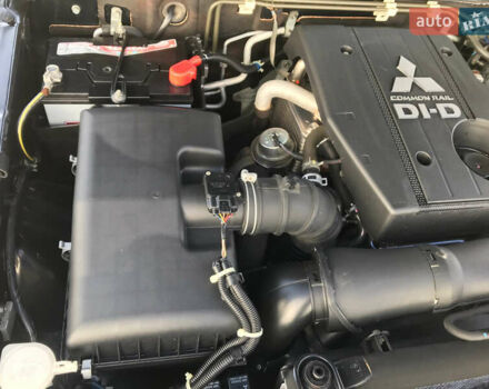 Чорний Міцубісі Паджеро Вагон, об'ємом двигуна 3.2 л та пробігом 164 тис. км за 20000 $, фото 15 на Automoto.ua