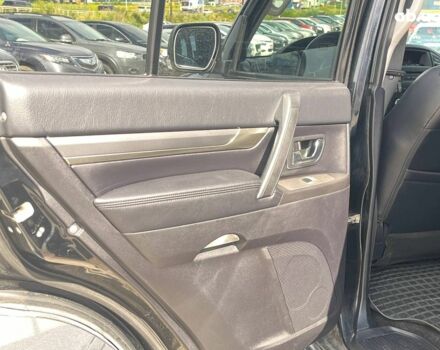 Черный Мицубиси Паджеро Вагон, объемом двигателя 3 л и пробегом 235 тыс. км за 15490 $, фото 31 на Automoto.ua