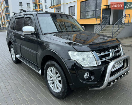 Черный Мицубиси Паджеро Вагон, объемом двигателя 3.2 л и пробегом 117 тыс. км за 18500 $, фото 1 на Automoto.ua