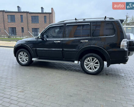 Черный Мицубиси Паджеро Вагон, объемом двигателя 3.2 л и пробегом 117 тыс. км за 18500 $, фото 18 на Automoto.ua