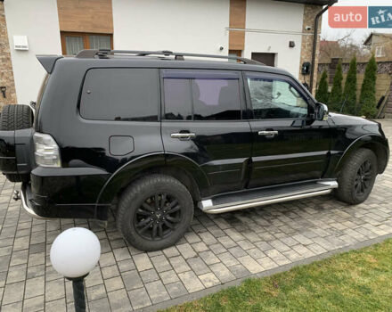 Чорний Міцубісі Паджеро Вагон, об'ємом двигуна 3.2 л та пробігом 174 тис. км за 21500 $, фото 2 на Automoto.ua