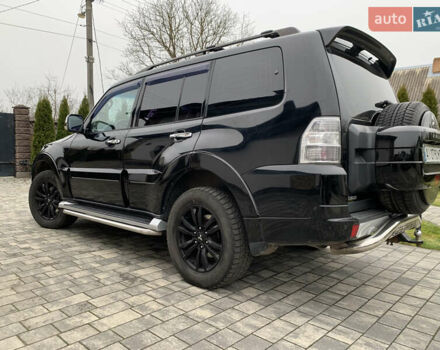 Чорний Міцубісі Паджеро Вагон, об'ємом двигуна 3.2 л та пробігом 174 тис. км за 21500 $, фото 1 на Automoto.ua