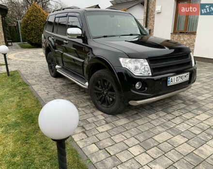 Чорний Міцубісі Паджеро Вагон, об'ємом двигуна 3.2 л та пробігом 174 тис. км за 21500 $, фото 4 на Automoto.ua