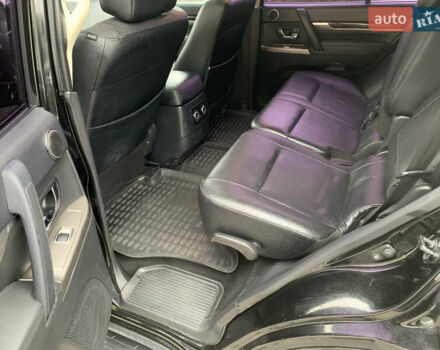 Чорний Міцубісі Паджеро Вагон, об'ємом двигуна 3.2 л та пробігом 174 тис. км за 21500 $, фото 8 на Automoto.ua