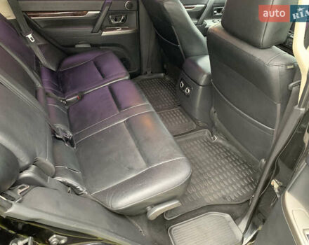 Чорний Міцубісі Паджеро Вагон, об'ємом двигуна 3.2 л та пробігом 174 тис. км за 21500 $, фото 9 на Automoto.ua