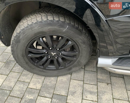 Чорний Міцубісі Паджеро Вагон, об'ємом двигуна 3.2 л та пробігом 174 тис. км за 21500 $, фото 13 на Automoto.ua