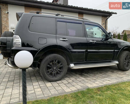 Чорний Міцубісі Паджеро Вагон, об'ємом двигуна 3.2 л та пробігом 174 тис. км за 21500 $, фото 3 на Automoto.ua