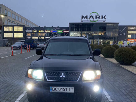 Черный Мицубиси Паджеро Вагон, объемом двигателя 3.2 л и пробегом 360 тыс. км за 10300 $, фото 1 на Automoto.ua