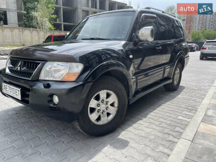 Черный Мицубиси Паджеро Вагон, объемом двигателя 3.2 л и пробегом 403 тыс. км за 9700 $, фото 1 на Automoto.ua