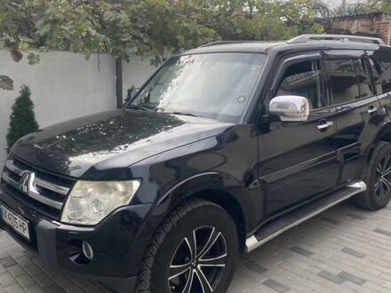 Черный Мицубиси Паджеро Вагон, объемом двигателя 3.8 л и пробегом 291 тыс. км за 11000 $, фото 1 на Automoto.ua