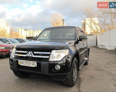 Чорний Міцубісі Паджеро Вагон, об'ємом двигуна 3 л та пробігом 254 тис. км за 10800 $, фото 1 на Automoto.ua