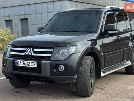 Черный Мицубиси Паджеро Вагон, объемом двигателя 3.8 л и пробегом 256 тыс. км за 9800 $, фото 1 на Automoto.ua